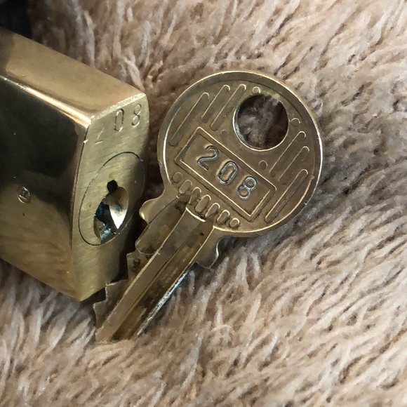 Vintage LV Louis Vuitton Padlock Lock & Key 208 - Picture 11 of 13